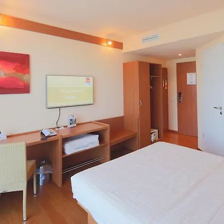 Plaza Premium 4* Karlsruhe