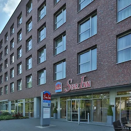 Plaza Premium Hotel 4*